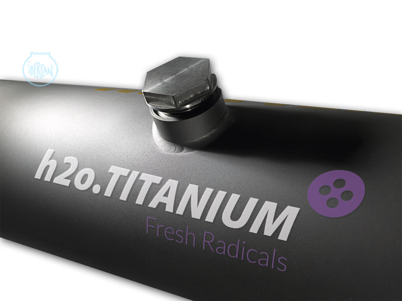 h2o TITANIUM AOP1 es un esterilizador de agua que combina de forma exclusiva el titanio con la radiación ultravioleta.