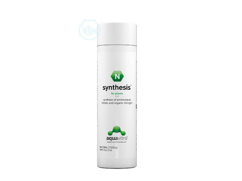 Seachem Synthesis 350ml contiene el nitrgeno necesario para las plantas de acuario.